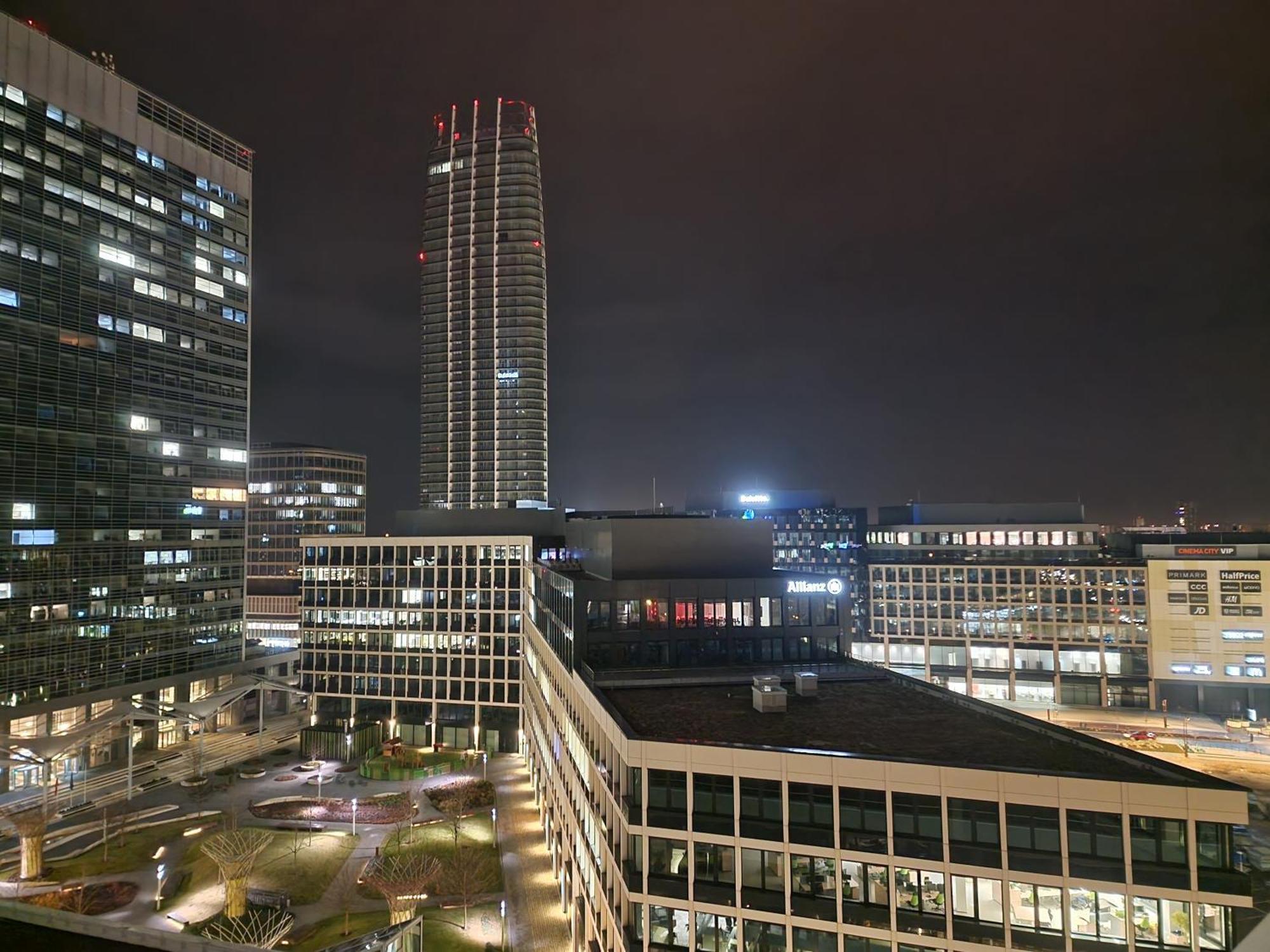 Stylish Panorama City Family Suite Bratislava Bagian luar foto