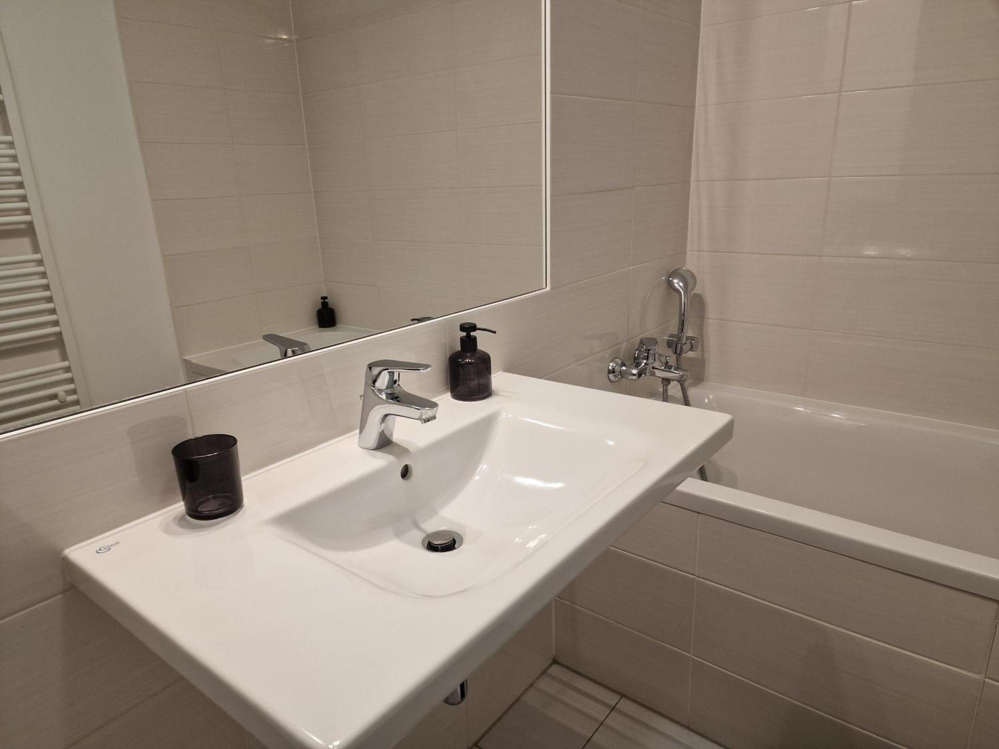 Stylish Panorama City Family Suite Bratislava Bagian luar foto